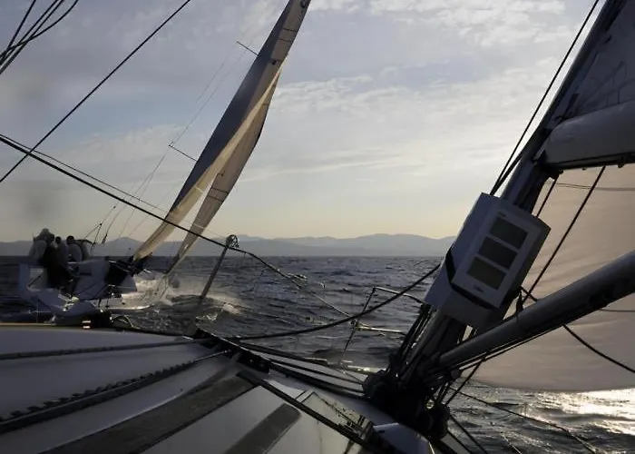 Πλωτό κατάλυμα Cris Craft 380 Cont Boat